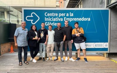 Sortida a Barcelona Activa dels alumnes del curs de vehicle elèctric