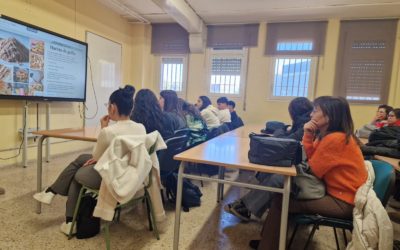 Xerrada de GrillCo als i les alumnes del CFGS de Dietètica